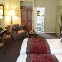 Deluxe Twin/ King Room