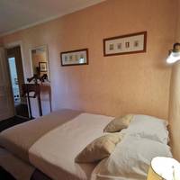Single Room with Shared Toilet