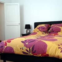 Double Room with Garden View with Private Bathroom