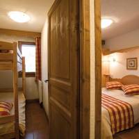 Two Bedroom Apartment with Alcove and Balcony and Spa Access