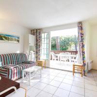 Comfort One-Bedroom Apartment (5 People)
