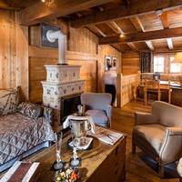 Family Suite (2 Adults + 2 Children)