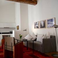 Deluxe One-Bedroom Apartment - 52m2