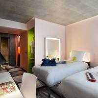 Medium Mama Twin Room