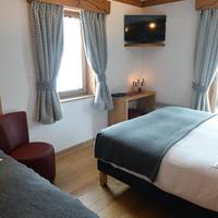  Triple Room with Mountain View (2 Adults + 1 Child)