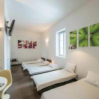 Bed in 5 to 6-Bed Mixed Dormitory Room