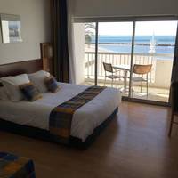 Double or Twin Room with Sea View
