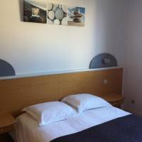 Double Room with Street View
