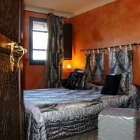 Double Room with Shared Access to Hot Tub