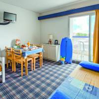 Studio (3 Adults)