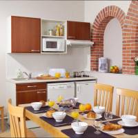 One-Bedroom Apartment (6 Adults)