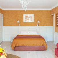 Rust-Colored Suite with Private Hammam