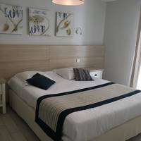 One-Bedroom Apartment with Terrace - Disability Access