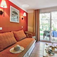 Standard Two-Bedroom House (6 People)