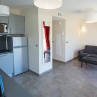 One-Bedroom Apartment (6 Adults)