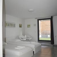 Studio Twin (2 Adults)