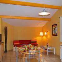  Little House (4 Adults)