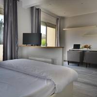 Suite with Terrace and Pool View - Ground floor
