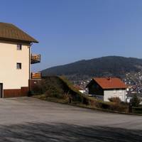 Apartment with Mountain View