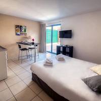 Studio (2 Adults)