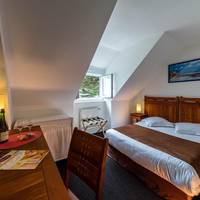 Double or Twin Room with Sea View