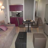 Two-Bedroom Apartment (6 Adults)