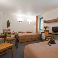 Studio (2 Adults)