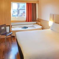 Standard Room with 1 Double and 1 Single Bed