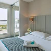 Two-Bedroom Apartment with Sea View/Side Sea View