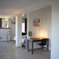 Studio with Spa Bath