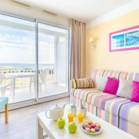 Studio with Sea View (2 Adults)