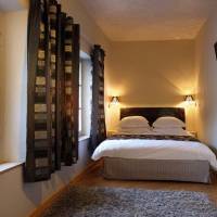 Family Suite (2 Adults + 2 Children)