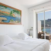 Classic Room with Sea View and Balcony