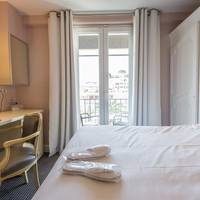 Double Room with Balcony with Garden View