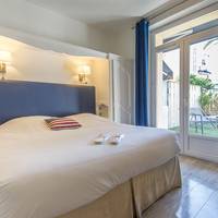 Double Room with Terrace and Garden View