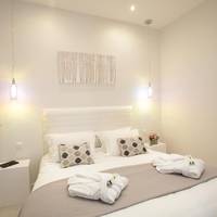 Deluxe Two-Bedroom Apartment