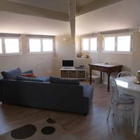 28 - Two-bedroom apartment - 1 Place du Marche de Forville 