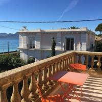 Superior double room with balcony and direct seaview