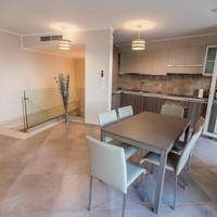 Deluxe apartment 2 bedrooms Sea View