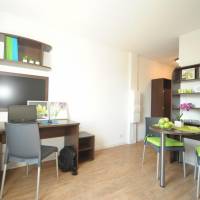 Studio (2 Adults)