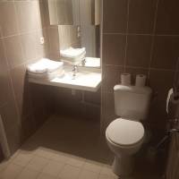 One-Bedroom Apartment (3 Adults)