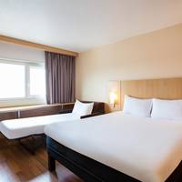 Standard Room with 1 double bed and sofa