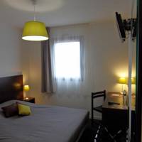 Two Connecting Double Rooms (3 Adults) 