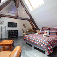 Suite (2 Adults)