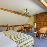 Duplex Luxe Apartment - Twin Bed