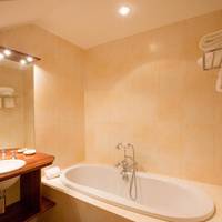Quadruple Room with Private Bathroom
