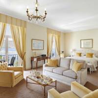 Junior Suite with Harbour and Car Park View