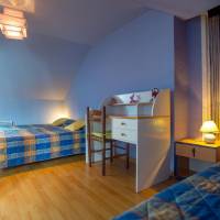  Two-Bedroom Apartment (5 Adults)