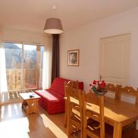 3-Room Apartment (6 adults)