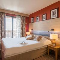 Standard Three-Bedroom Large Apartment with Balcony - Mountain View (8 people)